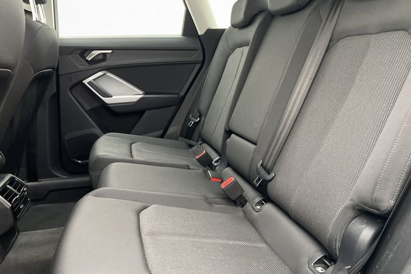 Audi Q3 bild 22