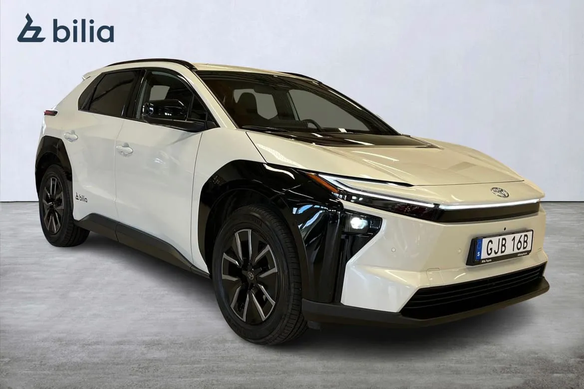 Vehicle image 19
