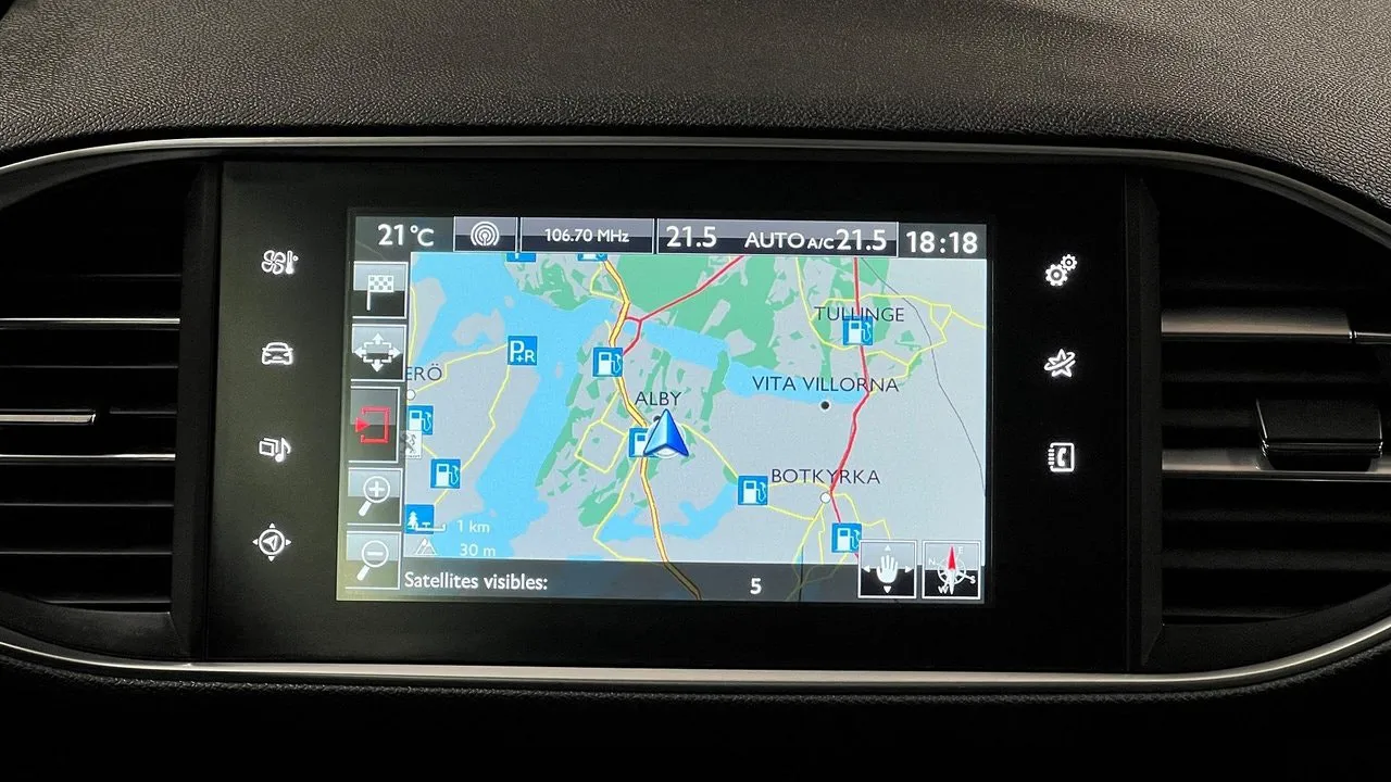 Vehicle image 23
