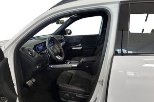 Mercedes GLB220 bild 8