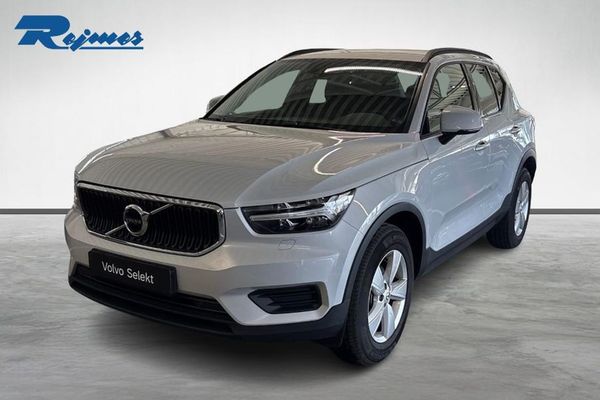 Volvo XC40 T2 FWD Momentum Core - 2022