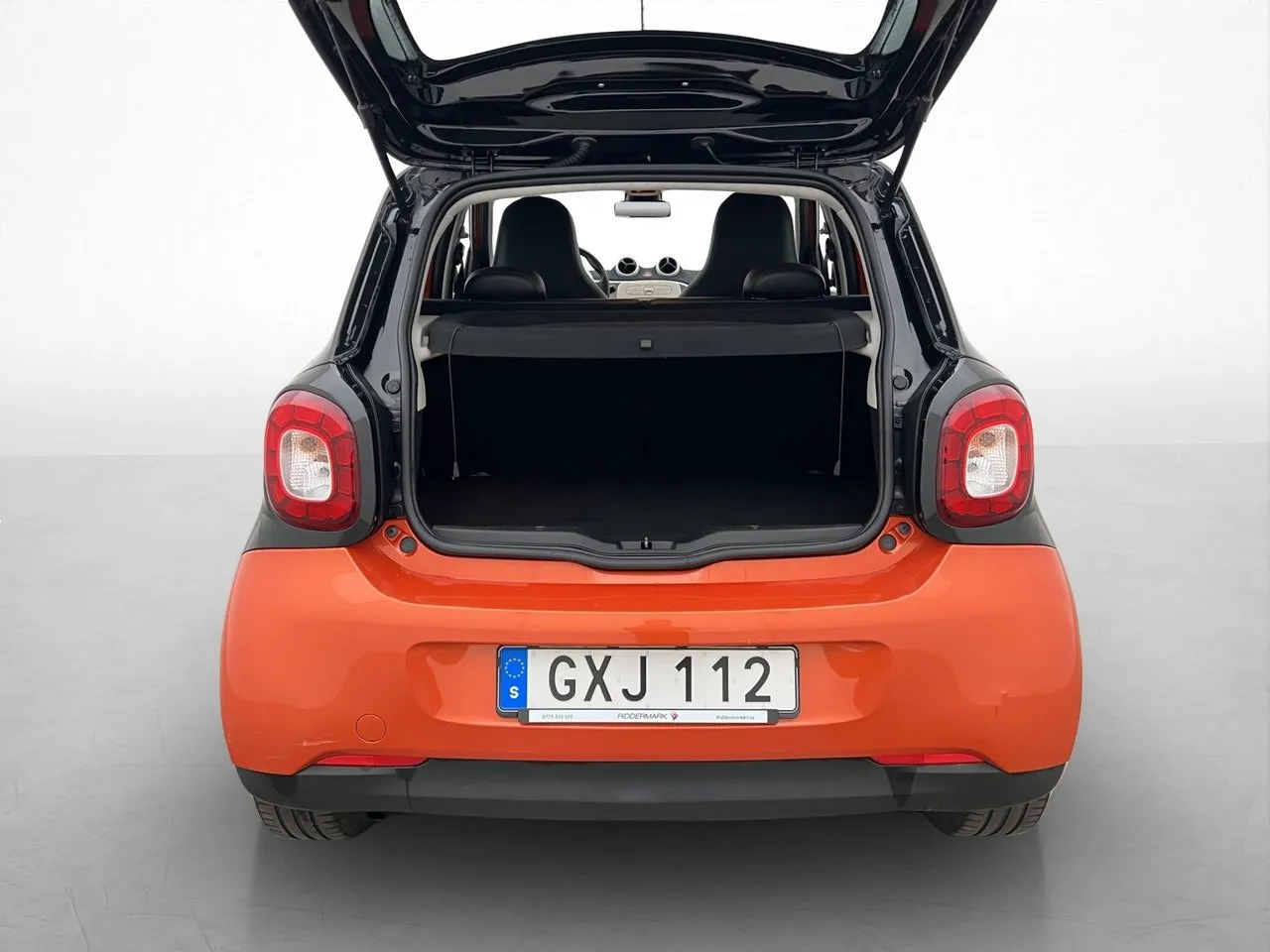 Vehicle image 21