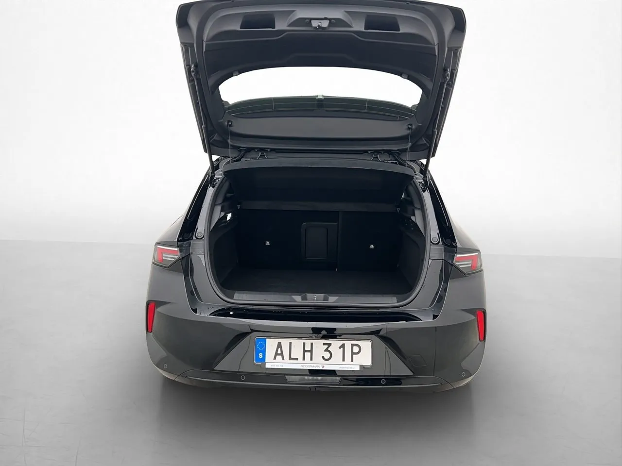 Vehicle image 28