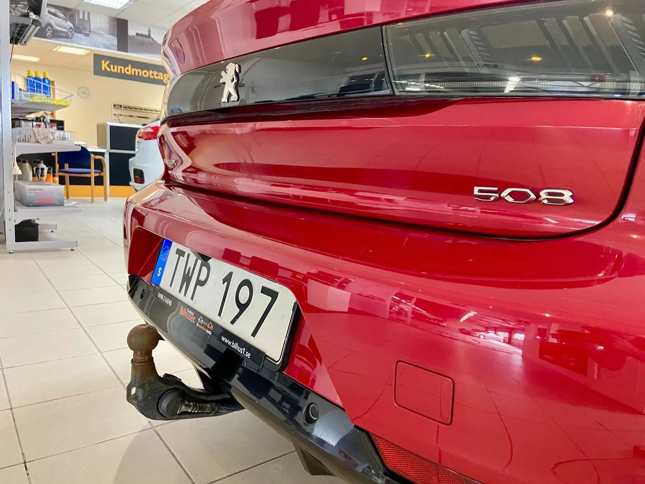 Vehicle image 15