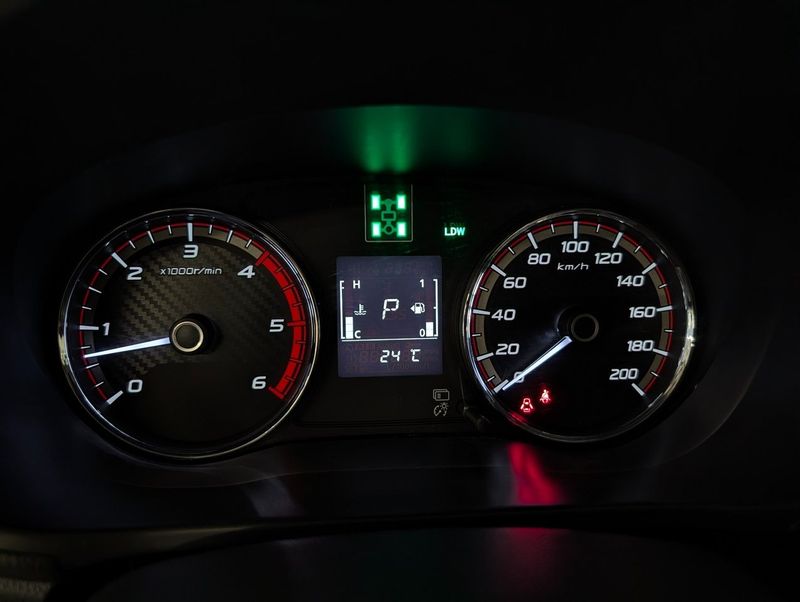 Mitsubishi L200 bild 15