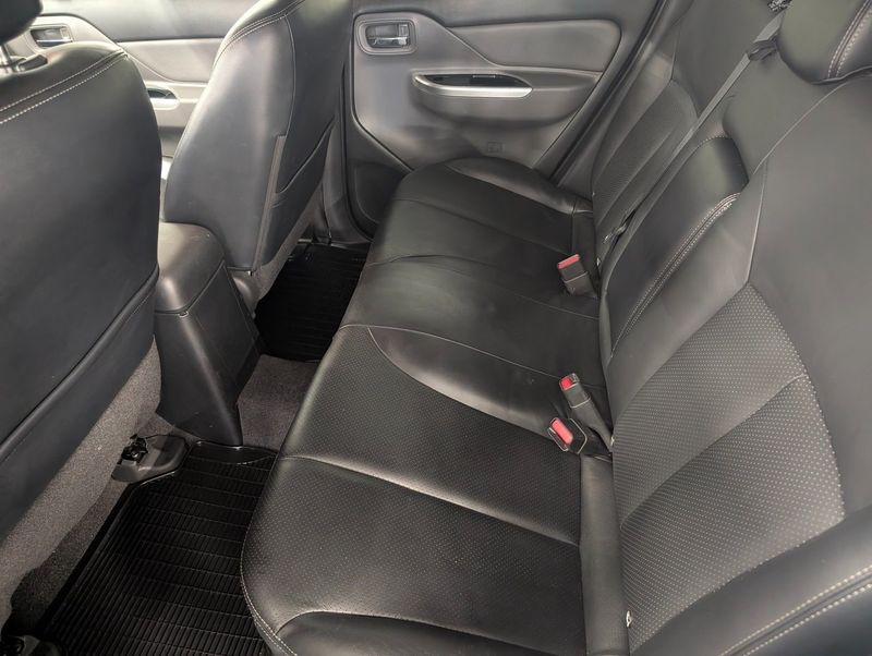 Mitsubishi L200 bild 11