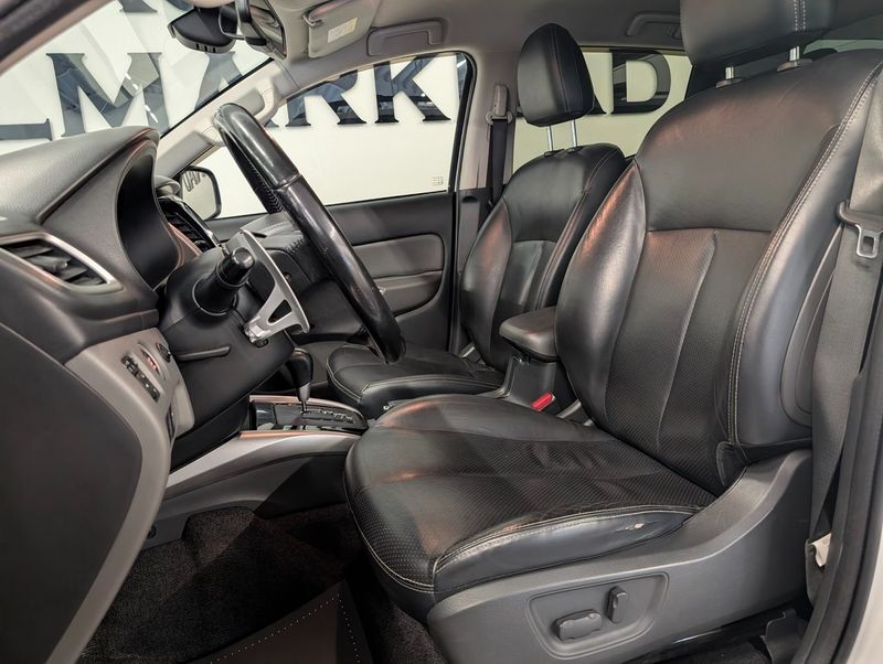 Mitsubishi L200 bild 13