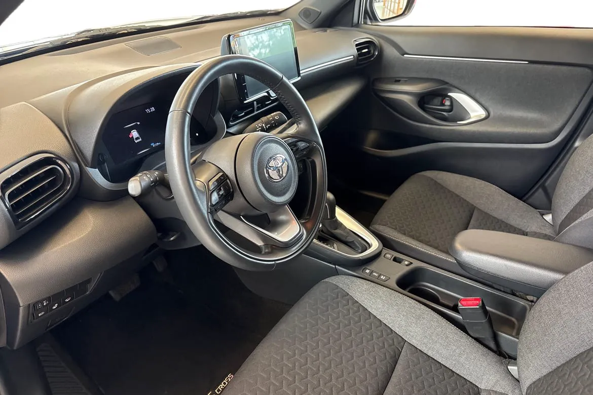Vehicle image 7
