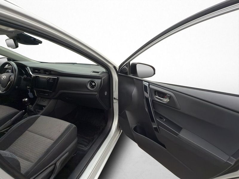 Toyota Auris bild 16