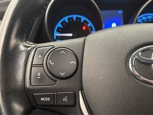 Toyota Auris bild 24