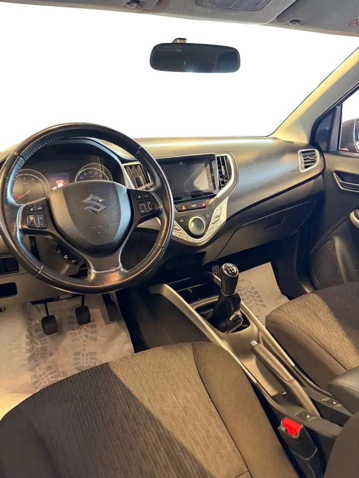 Vehicle image 6