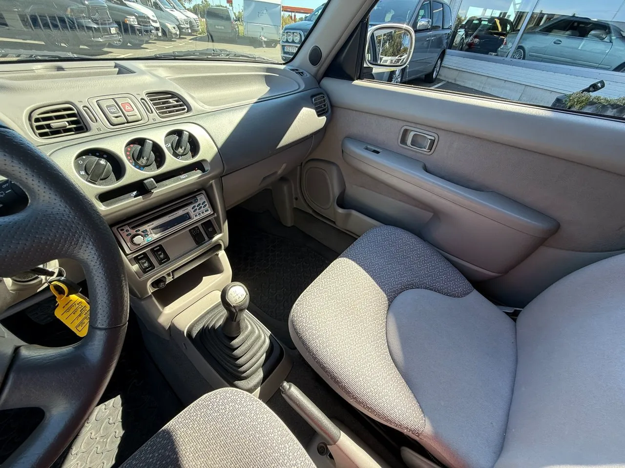 Vehicle image 12