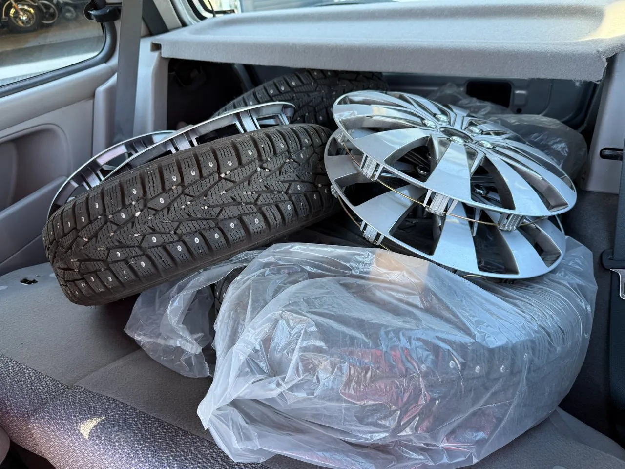 Vehicle image 9
