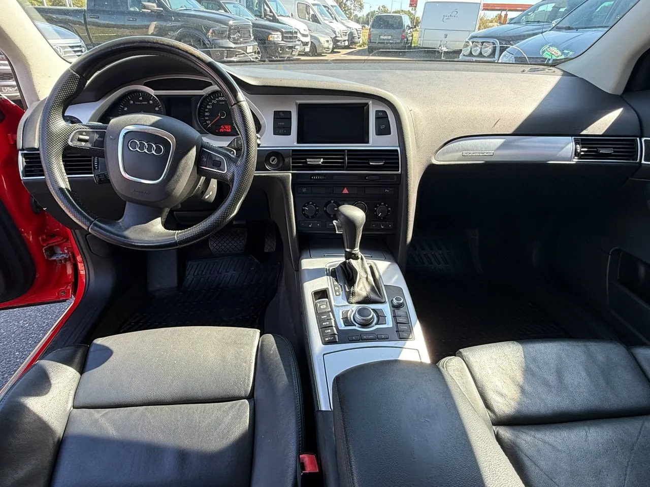 Vehicle image 10