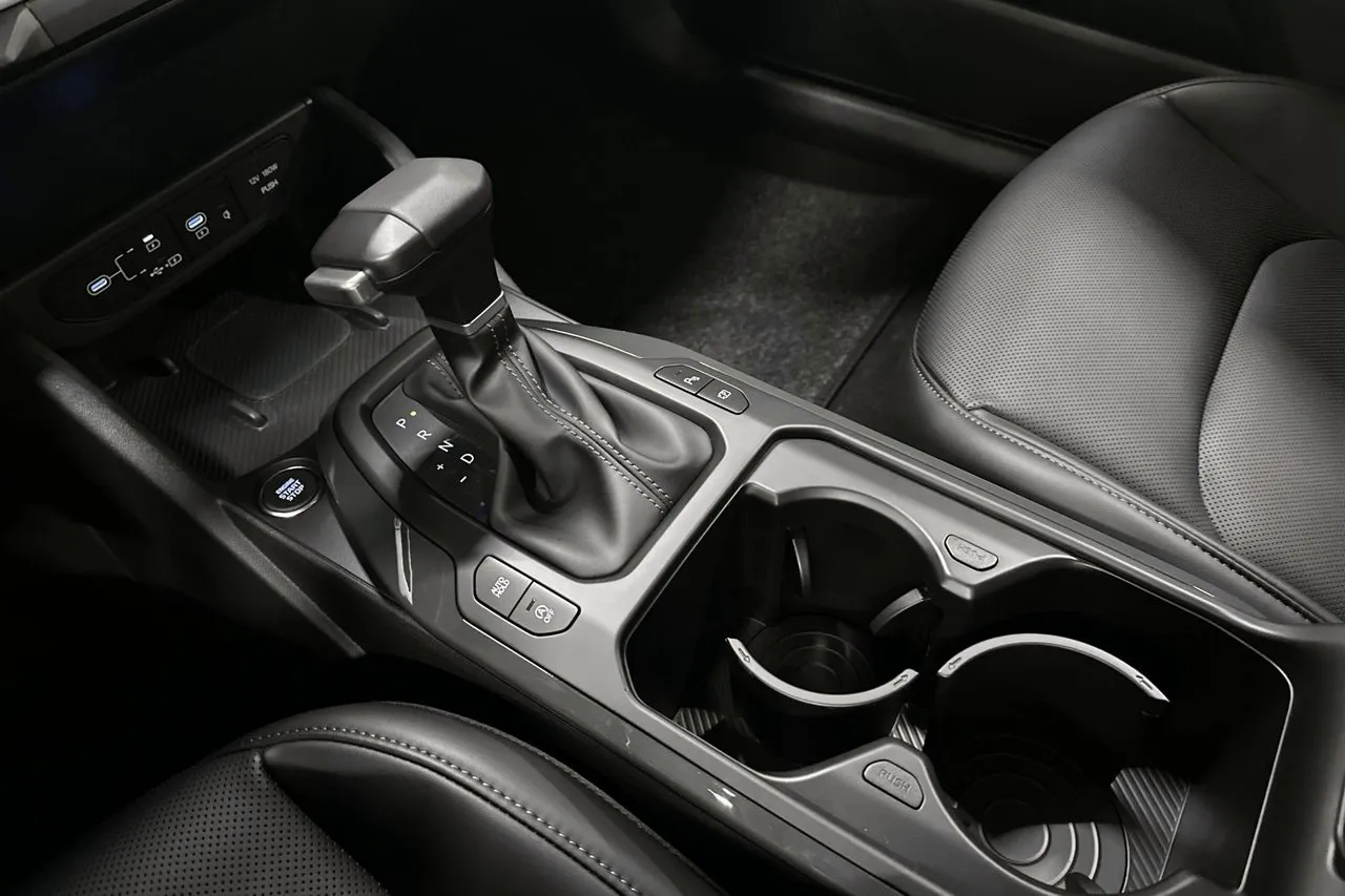 Vehicle image 18