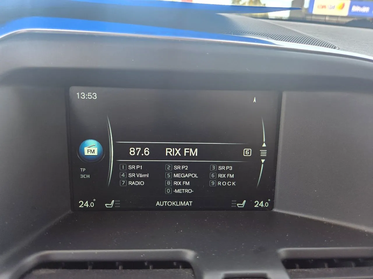Vehicle image 27