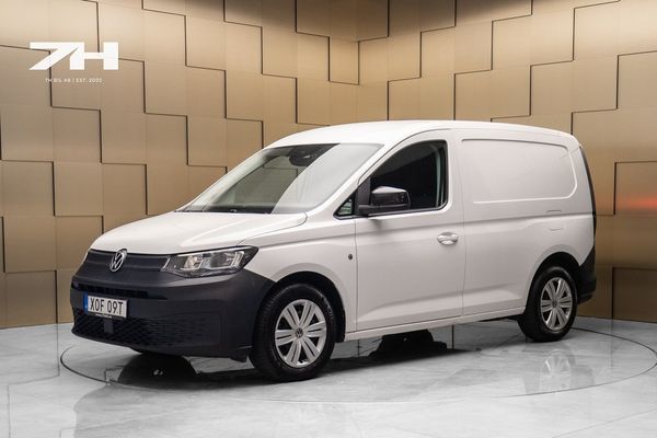 Volkswagen Caddy Cargo 2.0 TDI BMT / Dragkrok / Inrett skåp - 2023