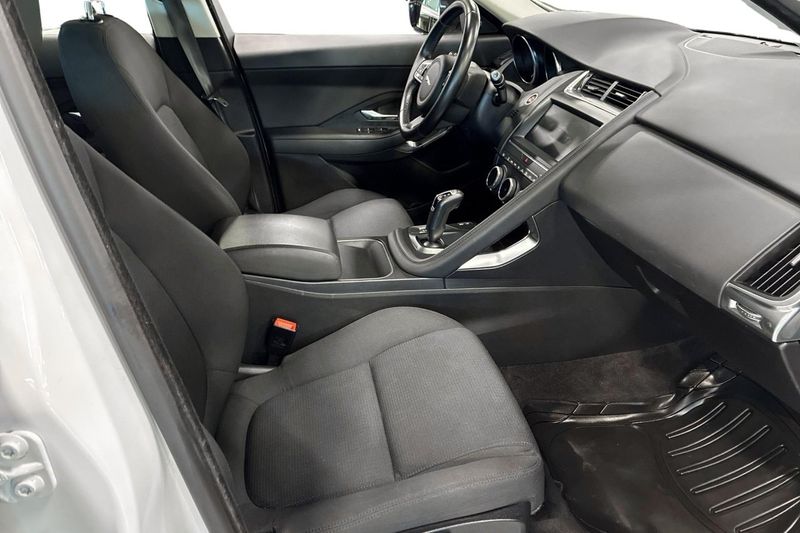 Jaguar E-Pace bild 14