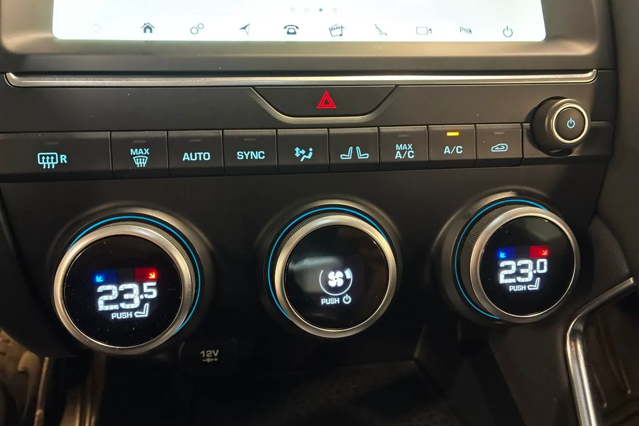 Vehicle image 24