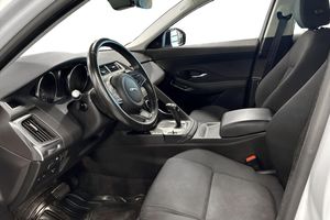 Jaguar E-Pace bild 13
