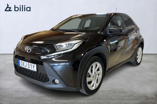Toyota Aygo X 1.0 S-CVT PLAY VINTERHJUL MOTORVÄRMARE - 2023