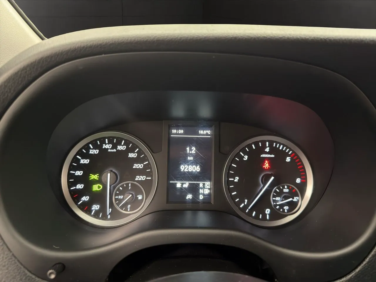 Vehicle image 18
