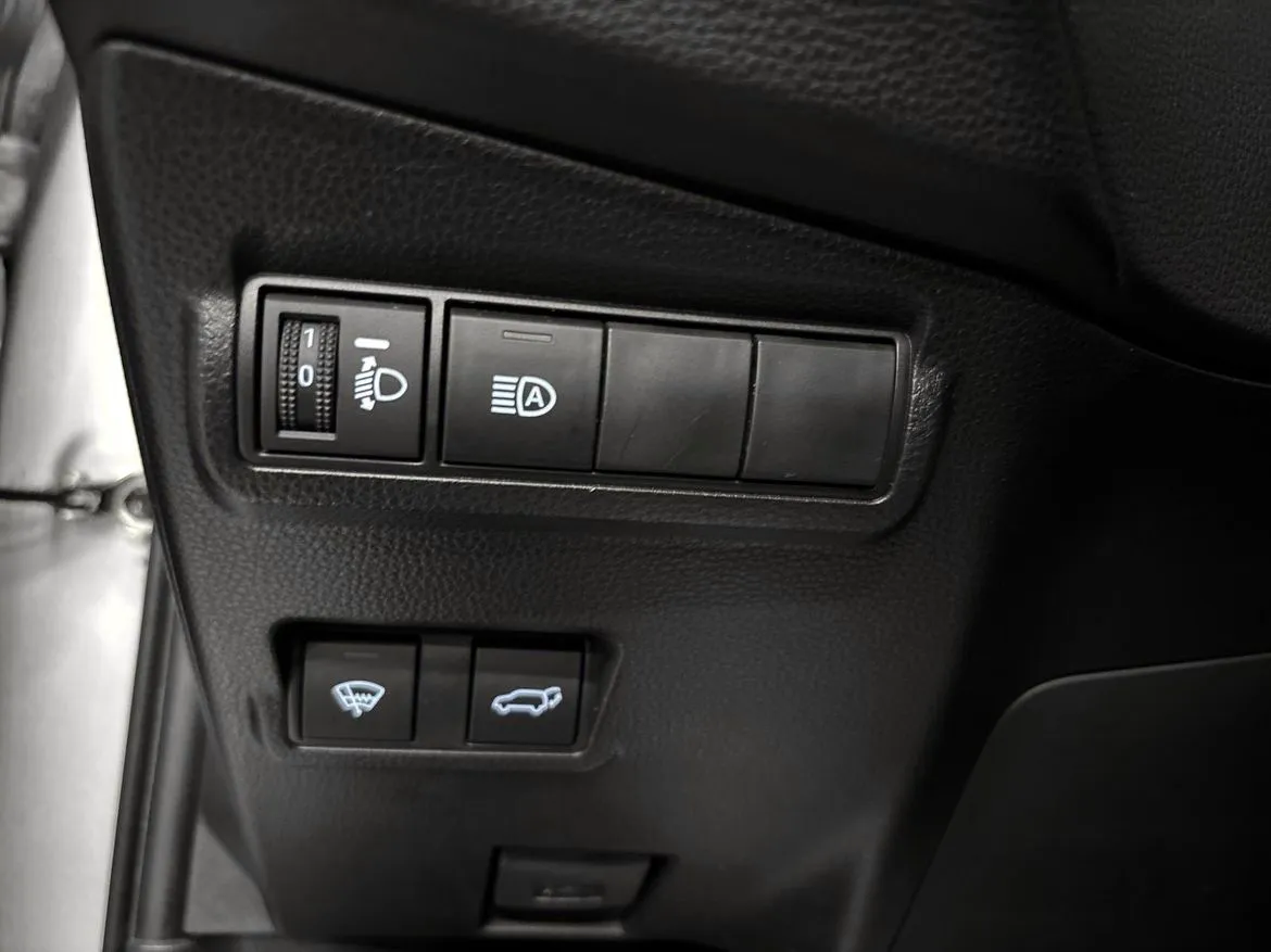 Vehicle image 20