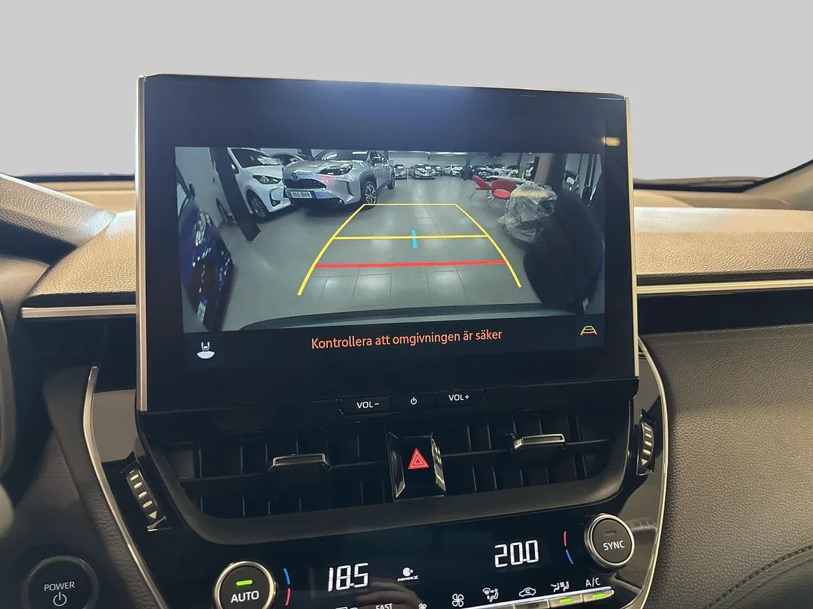 Vehicle image 16