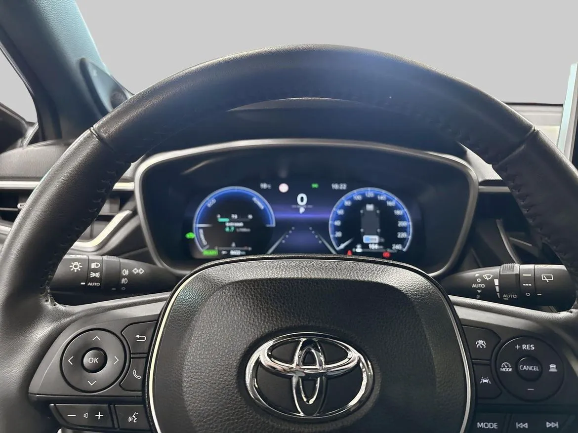 Vehicle image 14