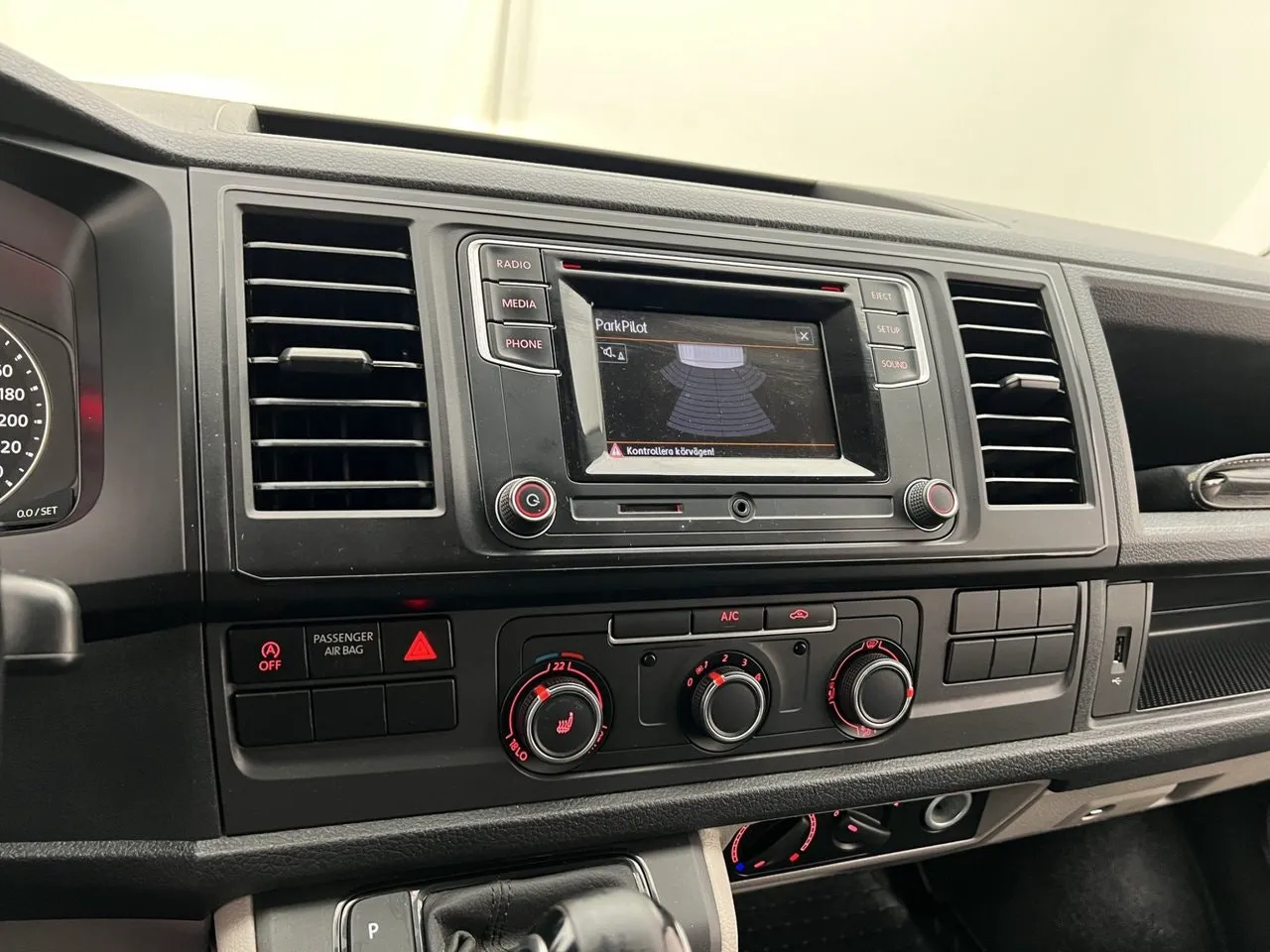 Vehicle image 29