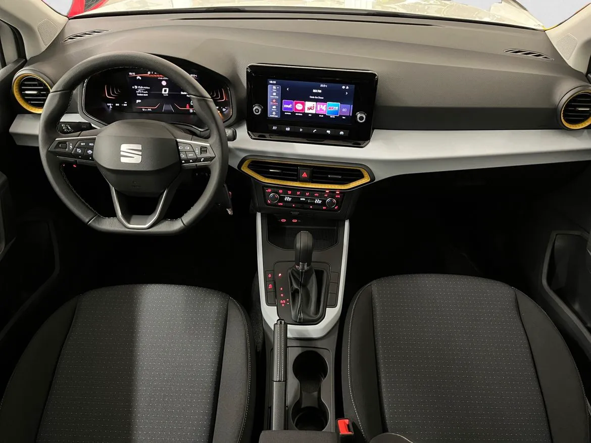 Vehicle image 8