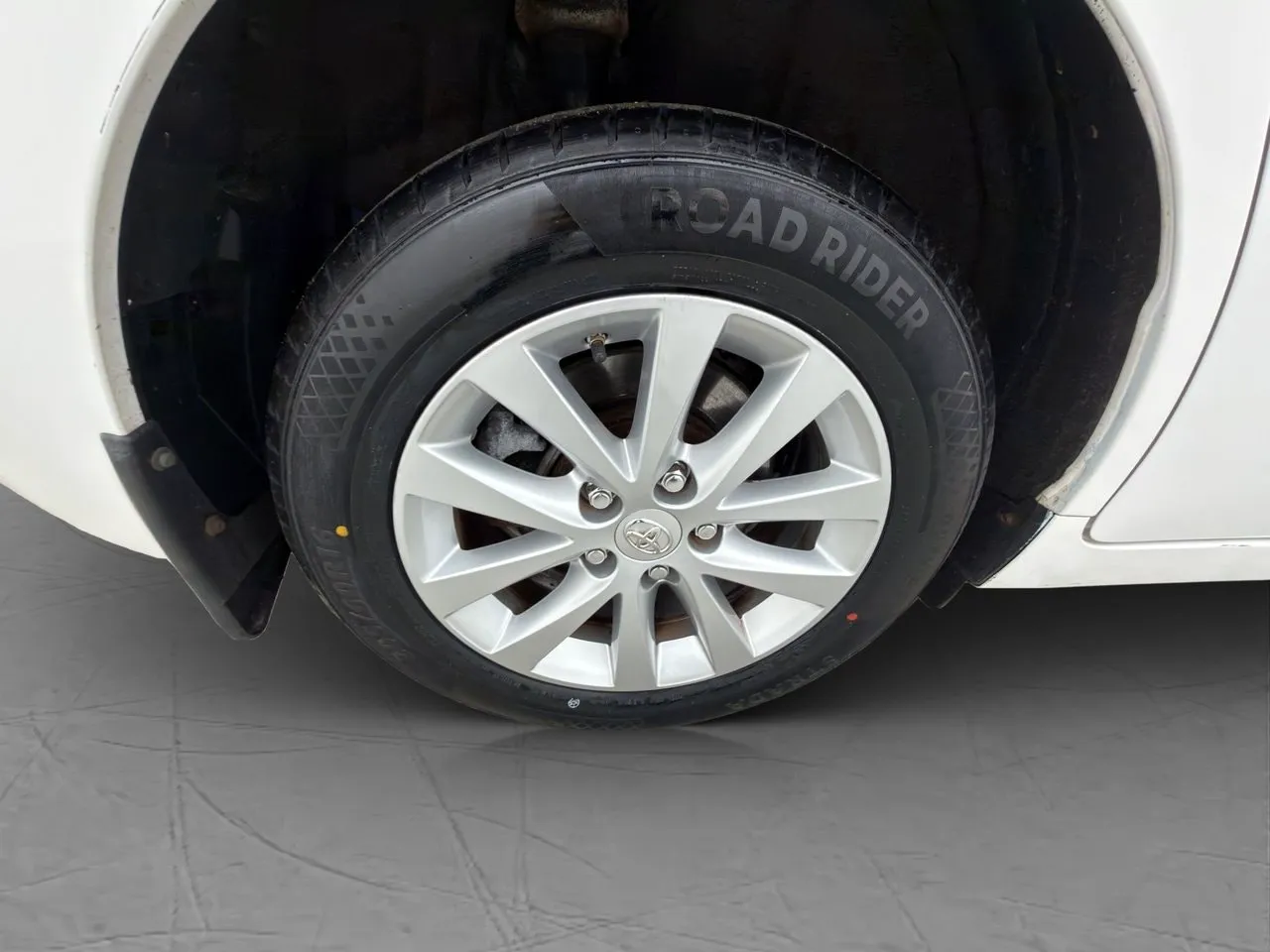 Vehicle image 33