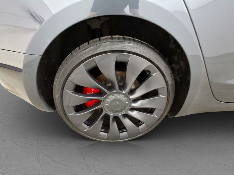 Tesla Model 3 bild 31