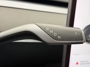 Tesla Model 3 bild 27