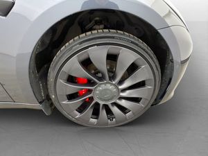 Tesla Model 3 bild 32