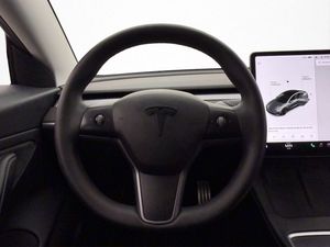 Tesla Model 3 bild 24