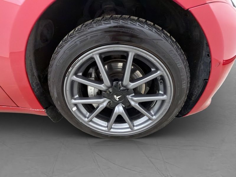 Tesla Model 3 bild 27