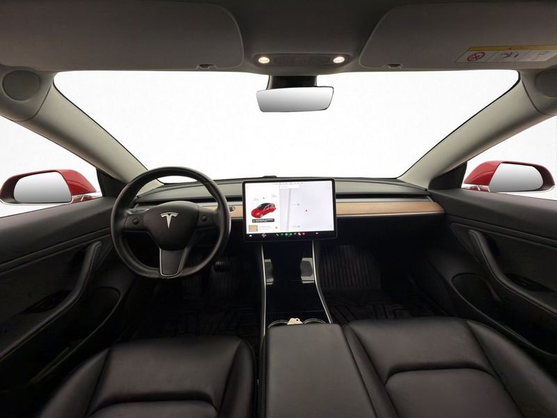 Tesla Model 3 bild 11