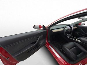 Tesla Model 3 bild 9