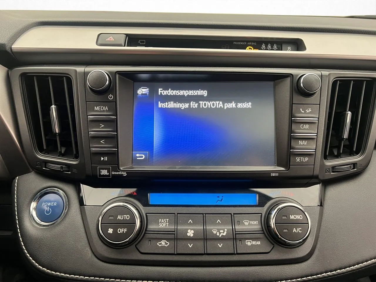 Vehicle image 22