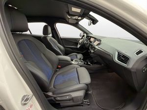 BMW 118 bild 24