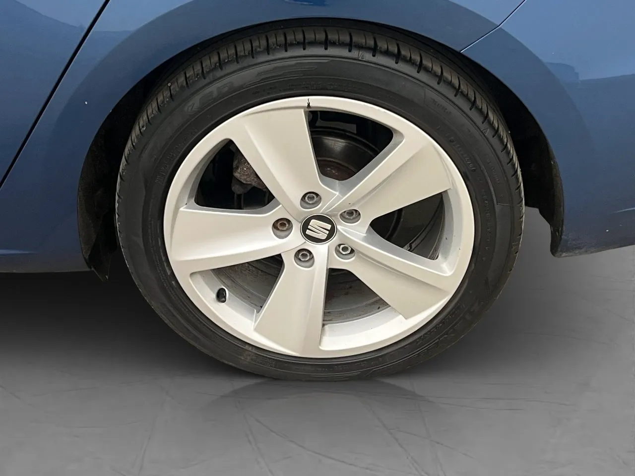 Vehicle image 22