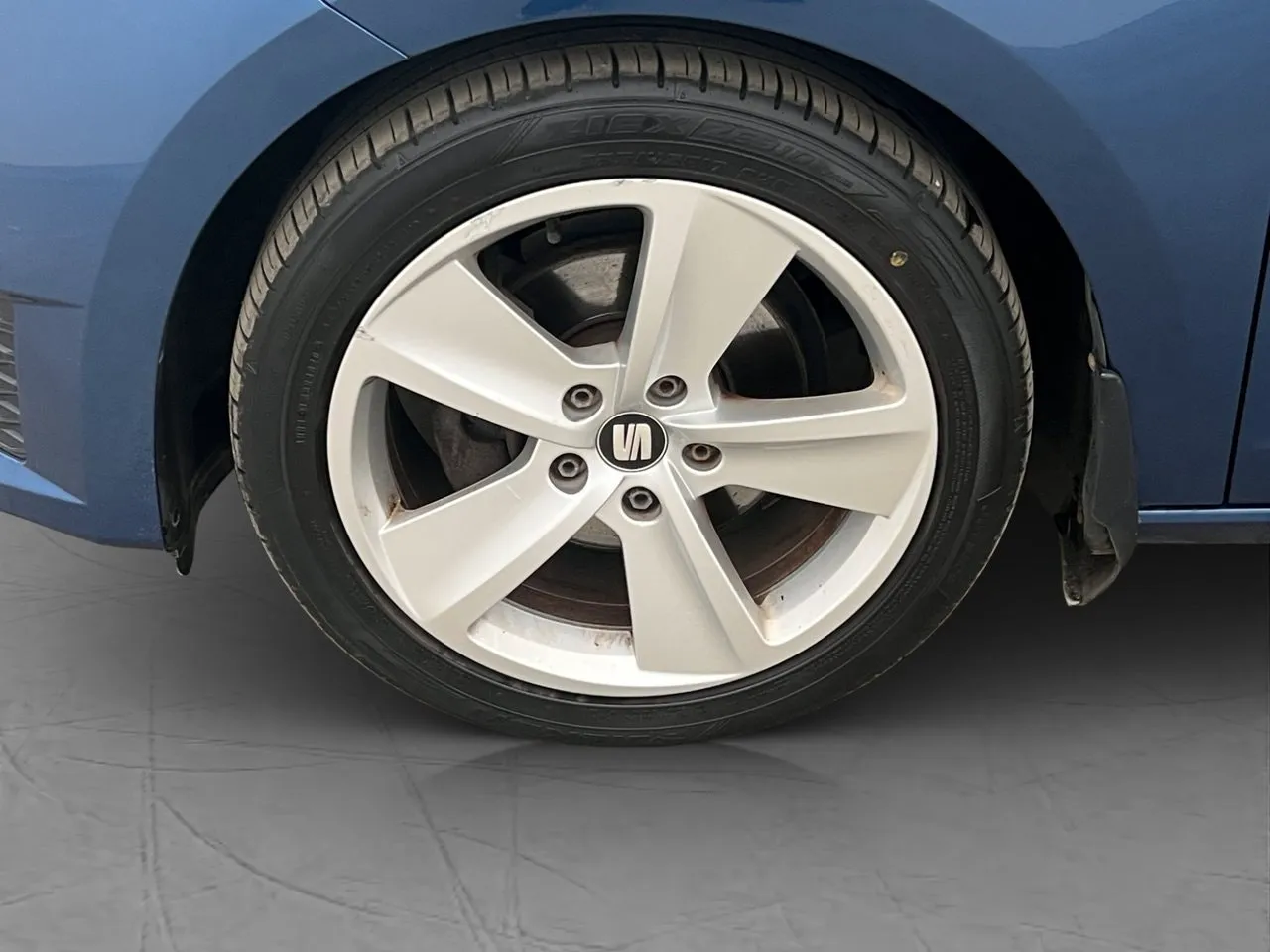 Vehicle image 21