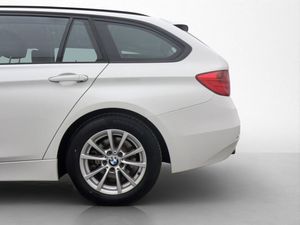 BMW 320 bild 30