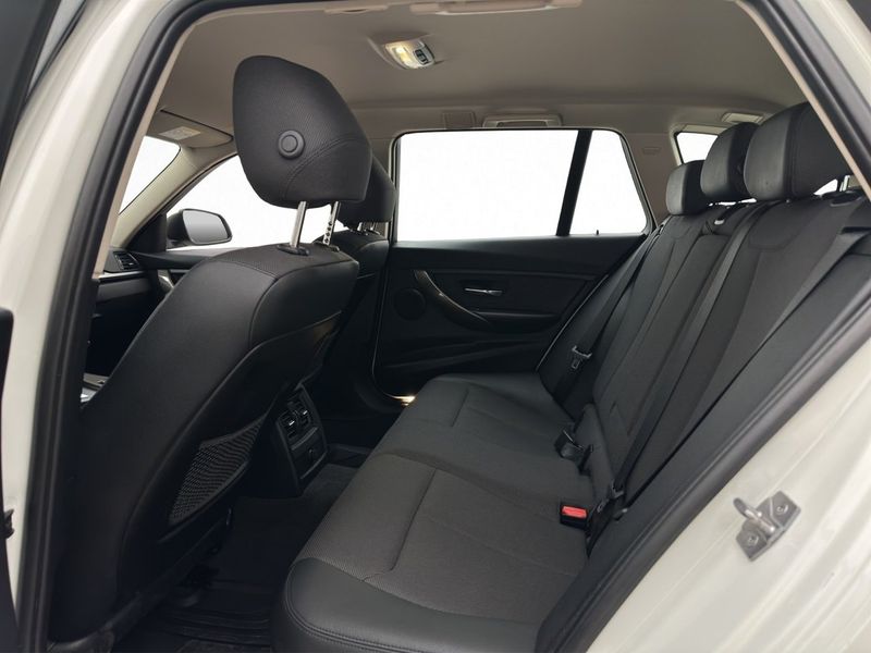 BMW 320 bild 26