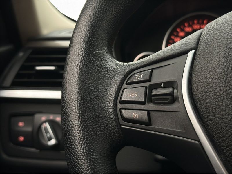 BMW 320 bild 14