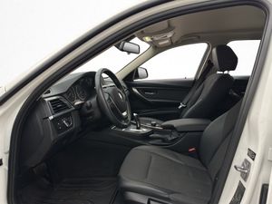BMW 320 bild 10