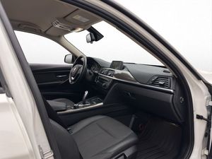 BMW 320 bild 24