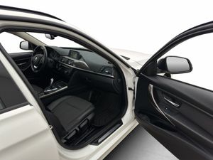 BMW 320 bild 25