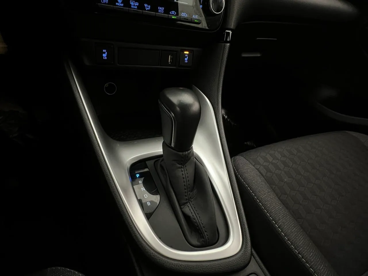 Vehicle image 21